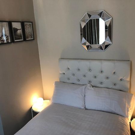 3 Double Bed Brittania Styled Central Home Near Lfc Sleeps 6 With Free Business Super Fast Fibre Broadband Liverpool Zewnętrze zdjęcie