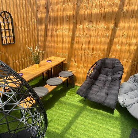 3 Double Bed Brittania Styled Central Home Near Lfc Sleeps 6 With Free Business Super Fast Fibre Broadband Liverpool Zewnętrze zdjęcie